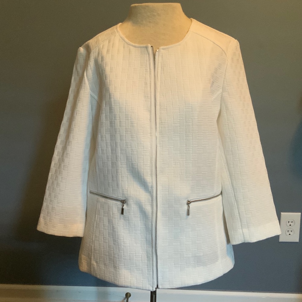 Rafaella White Scoop Neck Zipper Jacket
